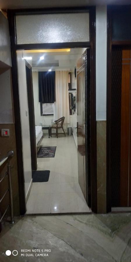Adb Rooms Udhav Palace Nueva Delhi Exterior foto